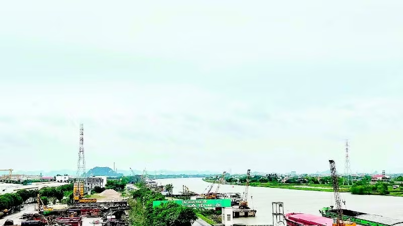 NÂNG CAO HIỆU QUẢ VẬN TẢI ĐƯỜNG THỦY NỘI ĐỊA